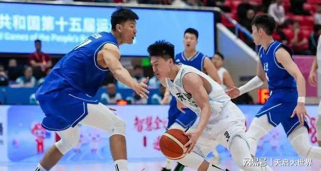 广东队主场大胜四川男篮,实力彰显 广东队主场大胜四川男篮,实力彰显