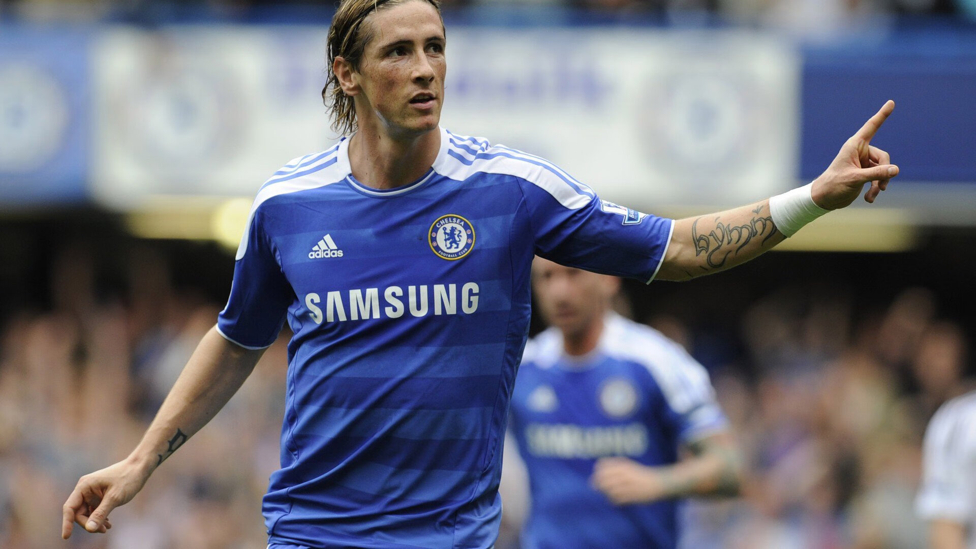 冰与火之歌，当冰岛足球制霸曼城，基耶萨在F1赛道接管年度争冠