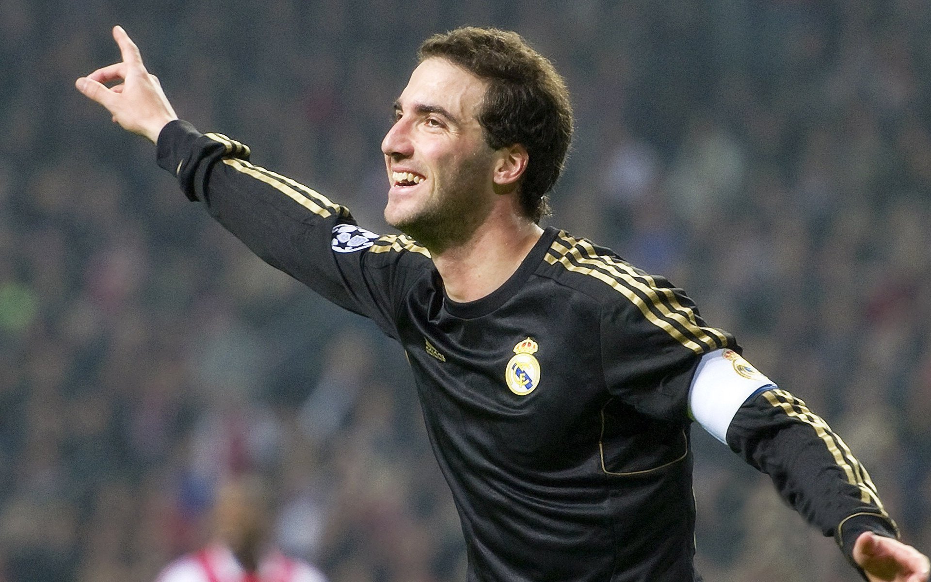 摩洛哥力克罗马，莫德里奇刷新纪录，一场跨越时代与地域的足球启示录